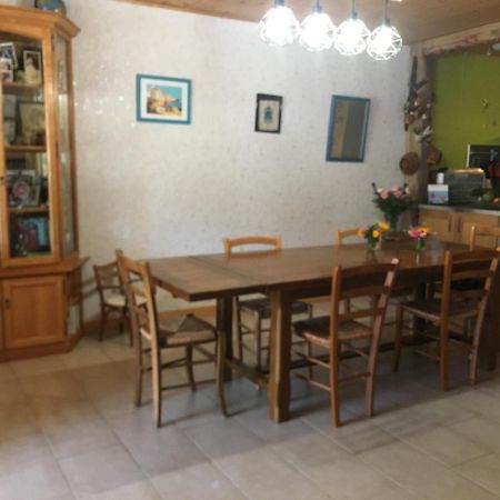 Plein Pied Village Montrond  المظهر الخارجي الصورة