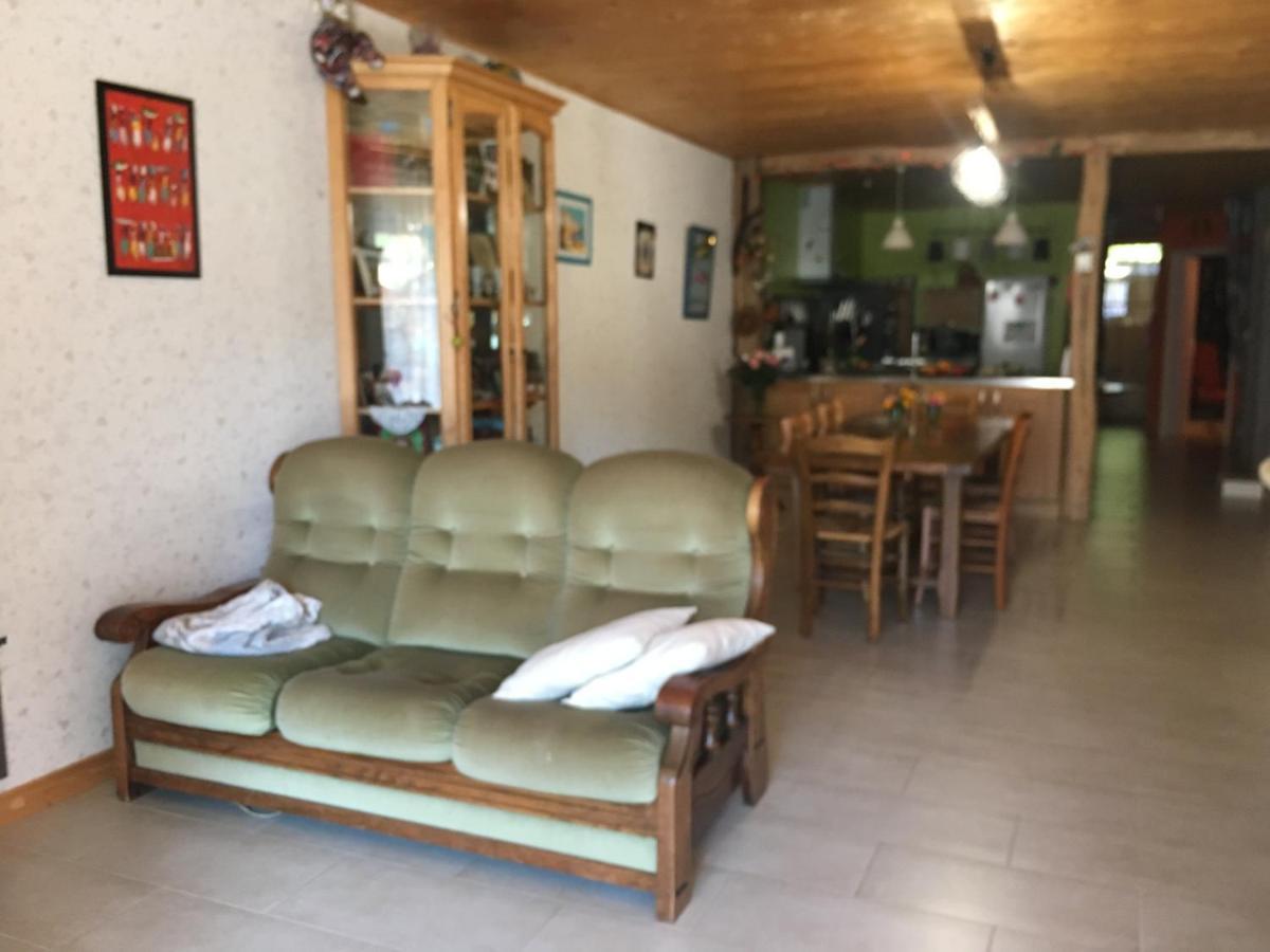 Plein Pied Village Montrond  المظهر الخارجي الصورة